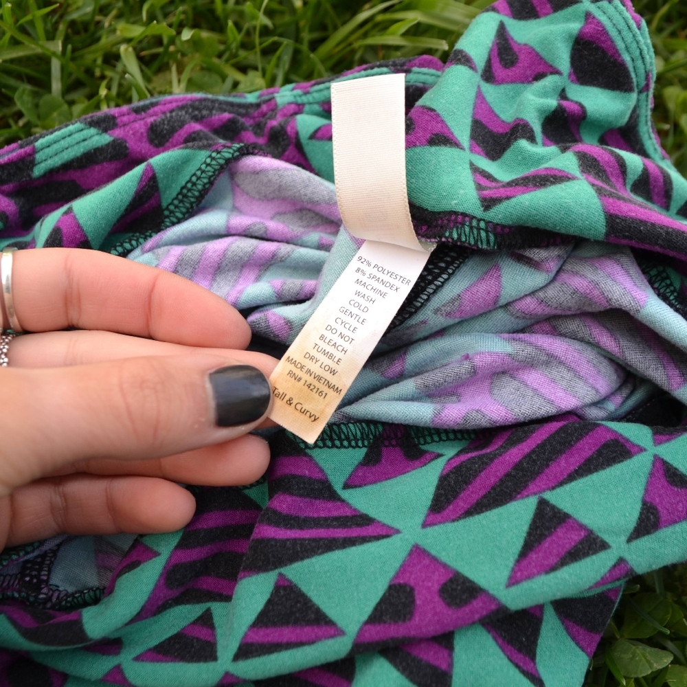 Triangle Pattern Lularoe Leggings T&C - image 4